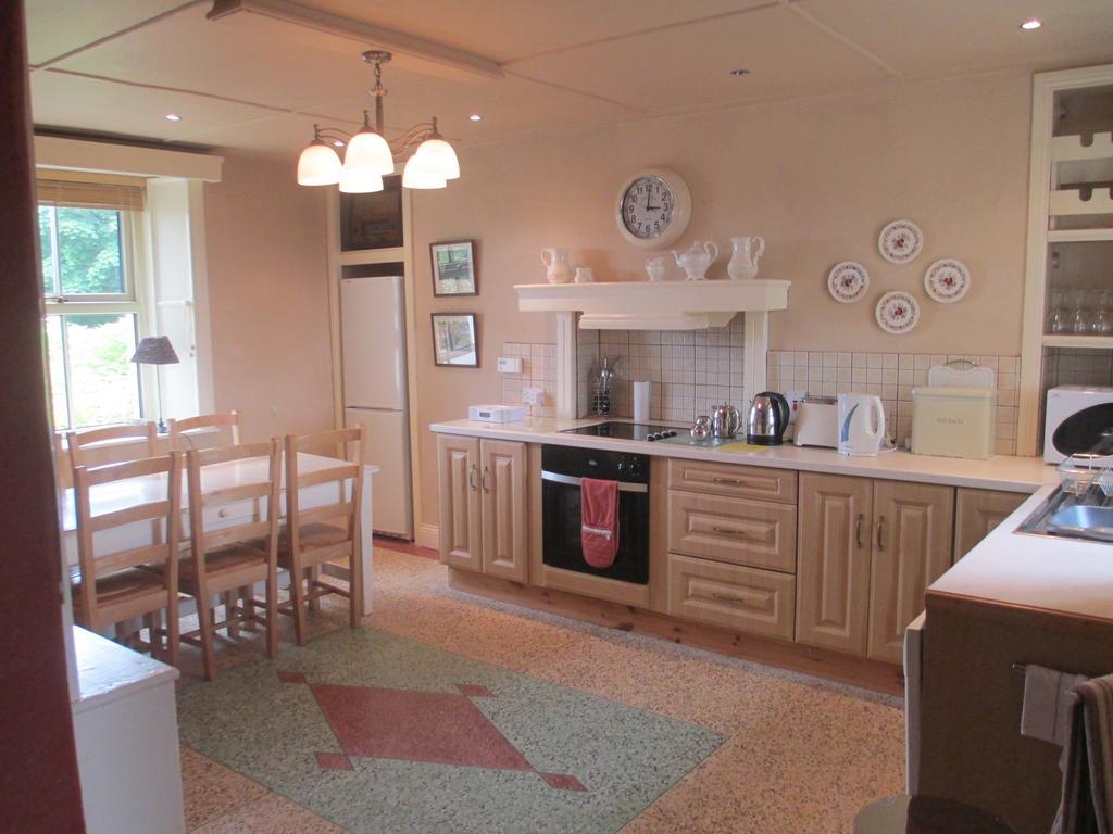 Tralia Farmhouse Self Catering Farranfore Habitación foto